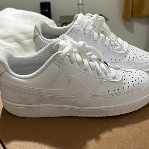 Nike court visions woman